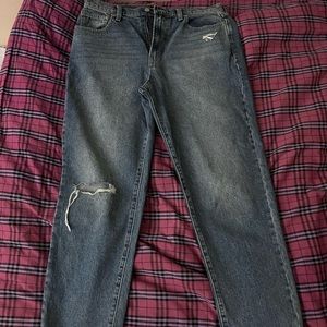 Lucky brand’s gray slim straight jeans